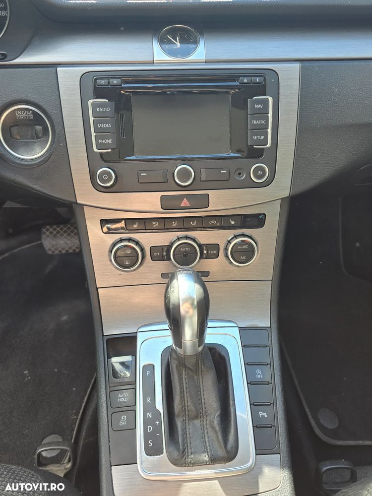 Volkswagen Passat 2.0 TDI BlueMotion Technology DSG Comfortline - 13