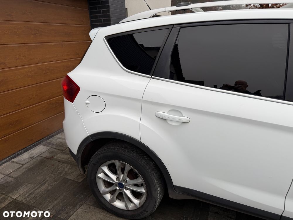 Ford Kuga 2.0 TDCi 4x4 Titanium - 5