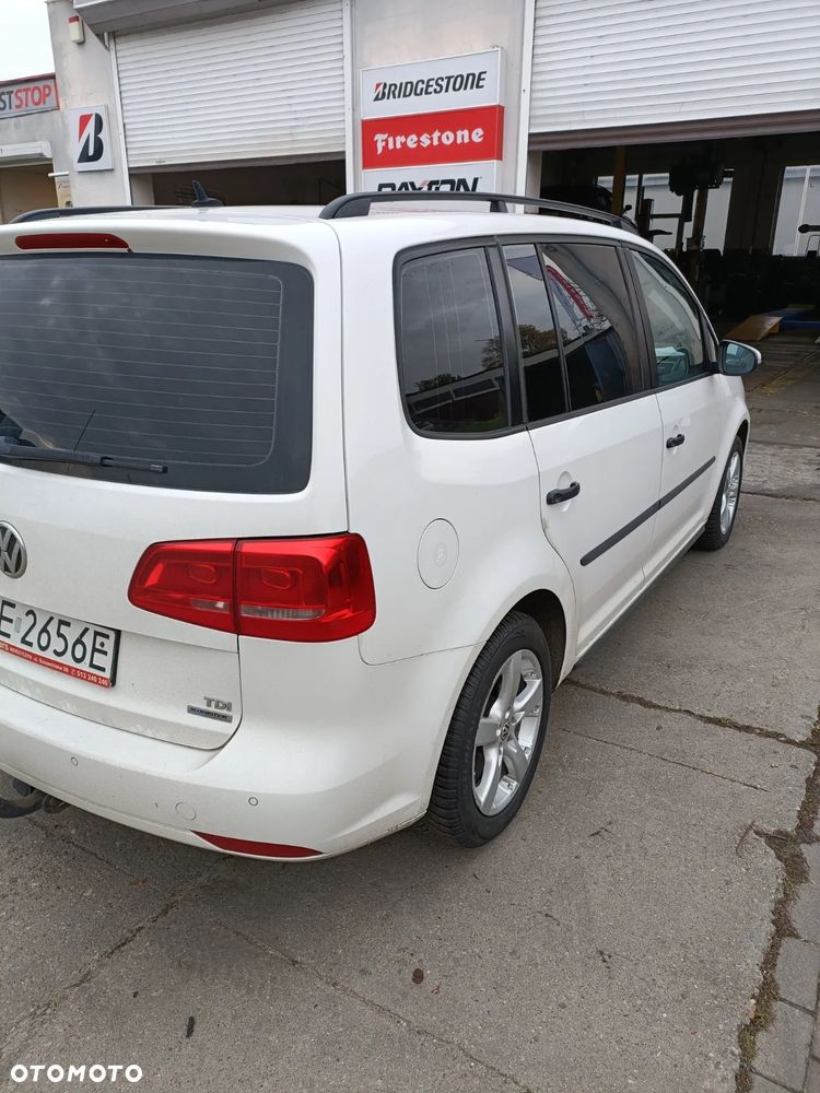Volkswagen Touran 1.6 TDI DPF BlueMot Comfortline - 4