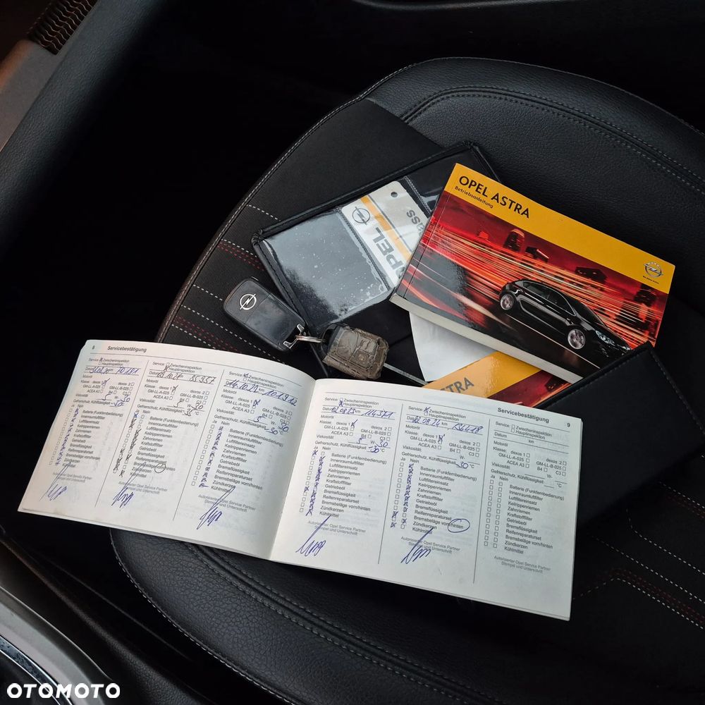 Opel Astra 1.4 Turbo 150 Jahre - 11