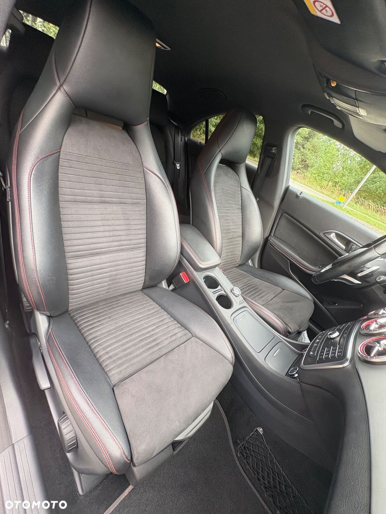Mercedes-Benz CLA 220 d 7G-DCT AMG Line - 19
