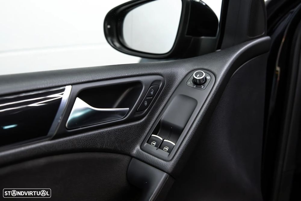 VW Golf 2.0 GTI - 16