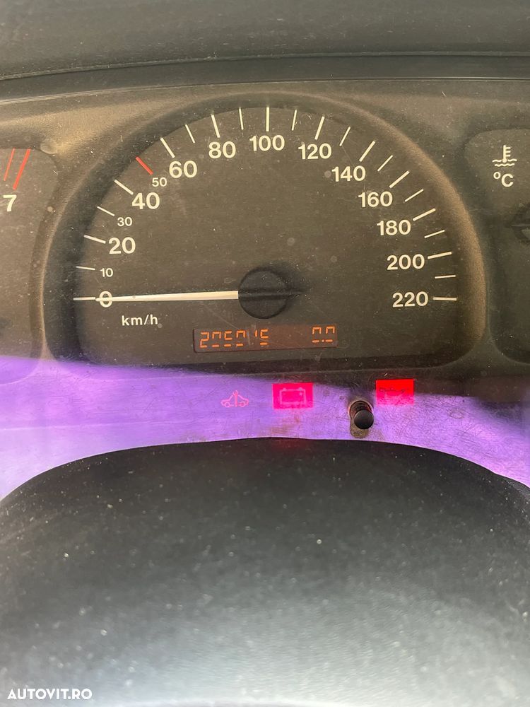 Opel Vectra 1.8i 16V Comfort - 5
