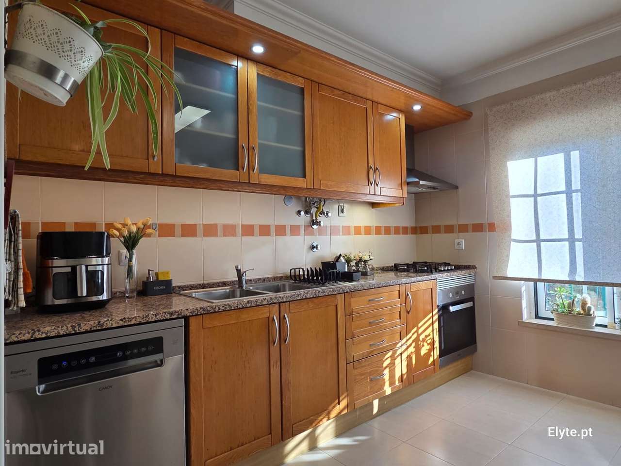 Apartamento T4 com Lugar de Garagem - Grande imagem: 3/37