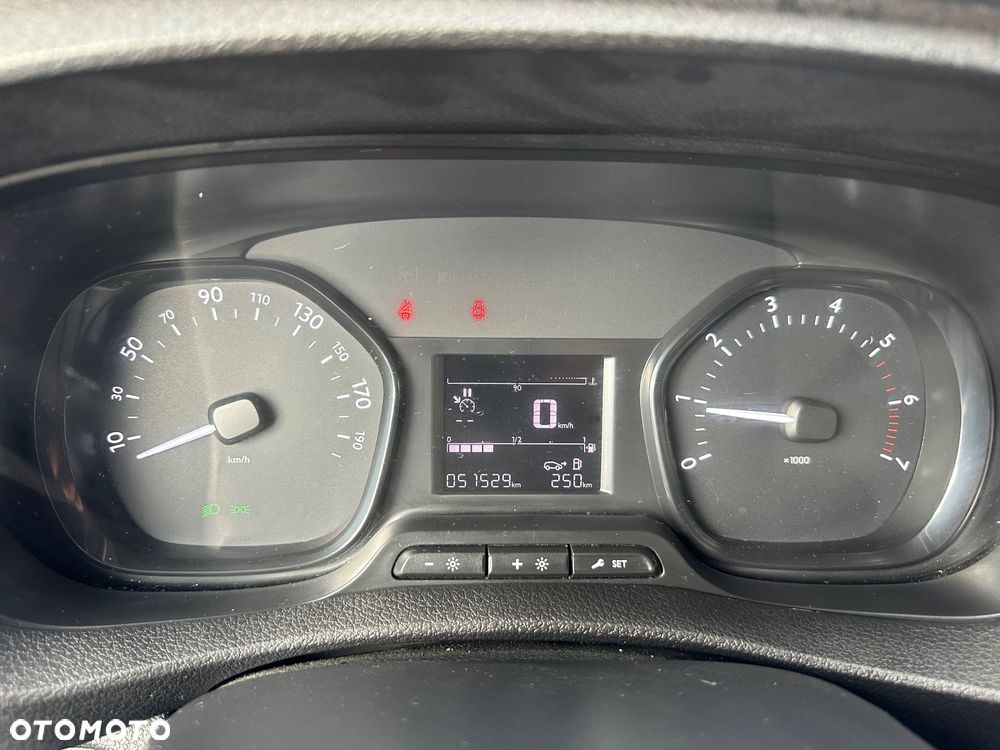 Toyota Proace - 16