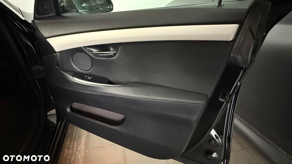 BMW Seria 5 - 26