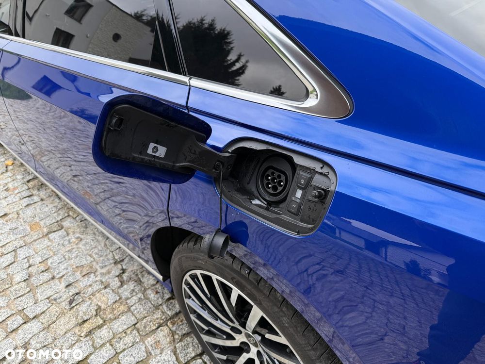 Audi A8 L 60 TFSI e quattro tiptronic - 9