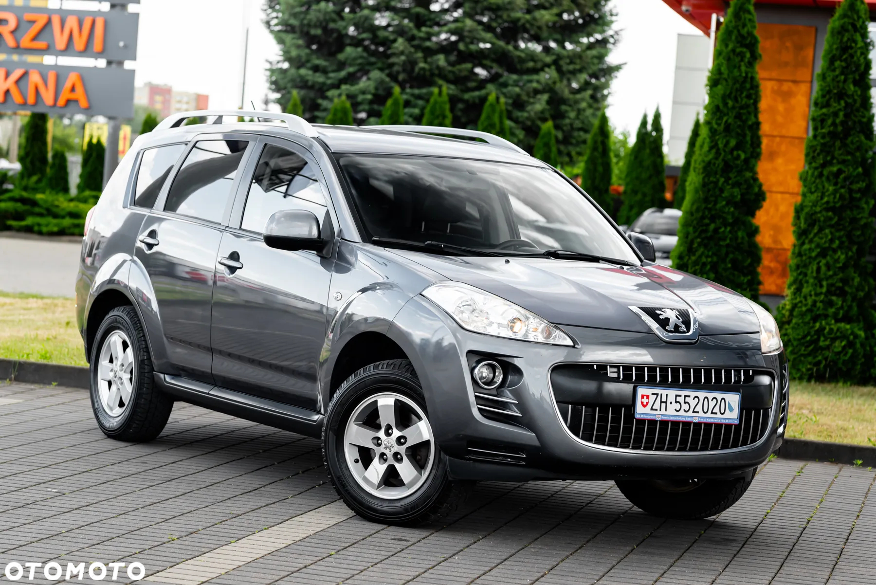 Peugeot 4007 7-Sitzer Sport - 2