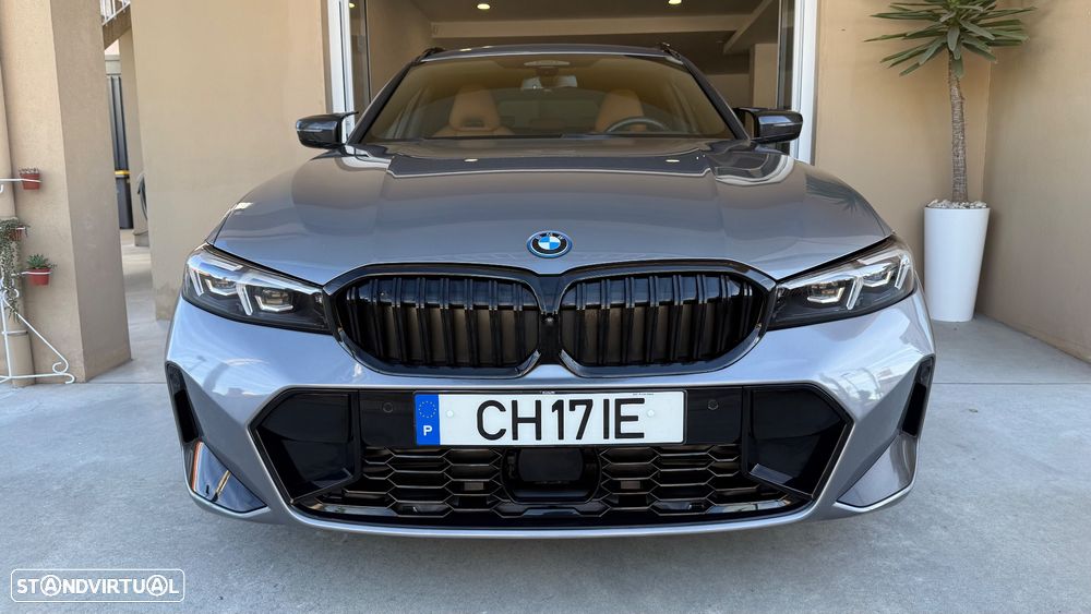 BMW 330 e Pack Desportivo M Pro Auto - 3
