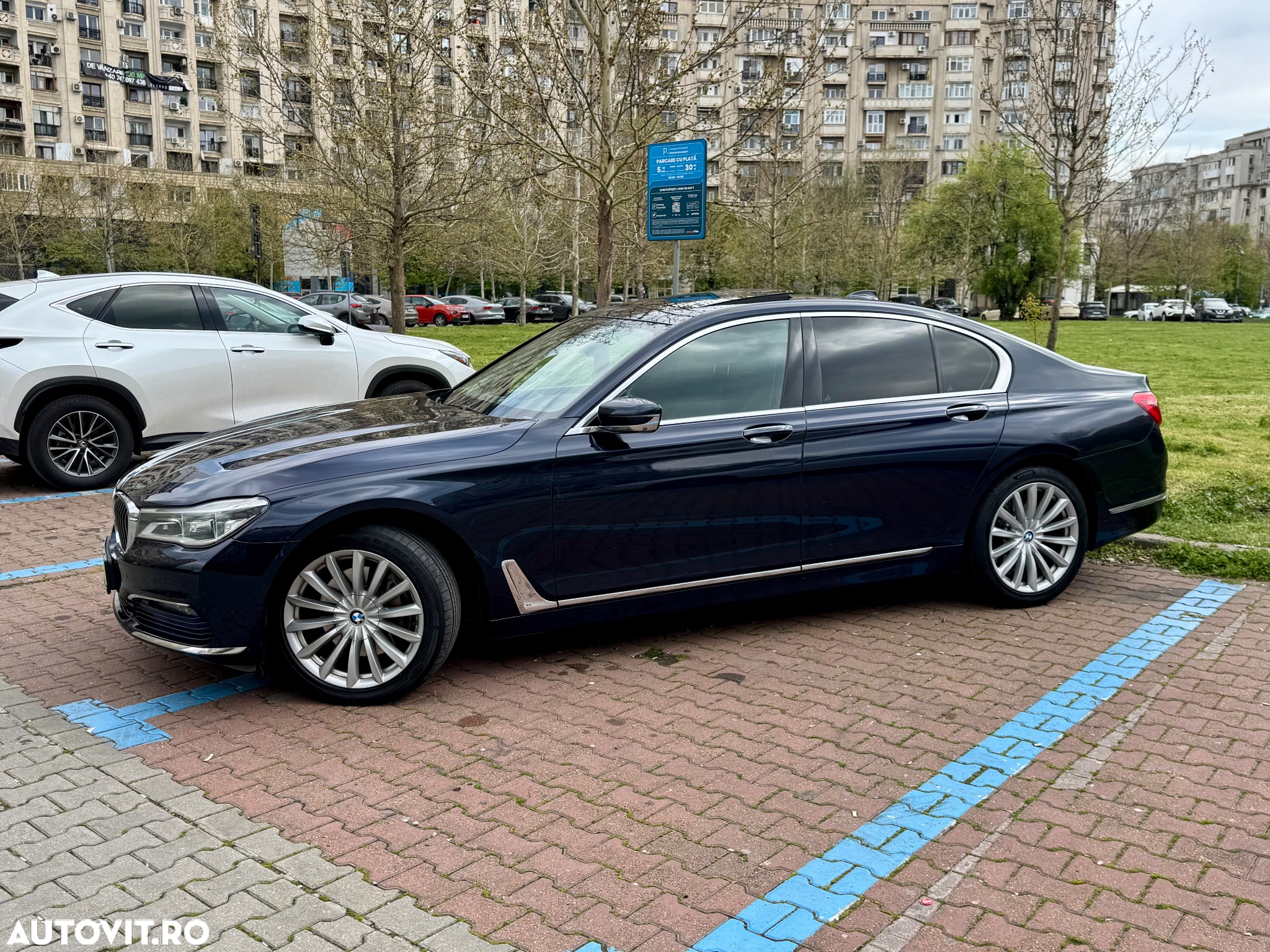 BMW Seria 7 740d xDrive - 16
