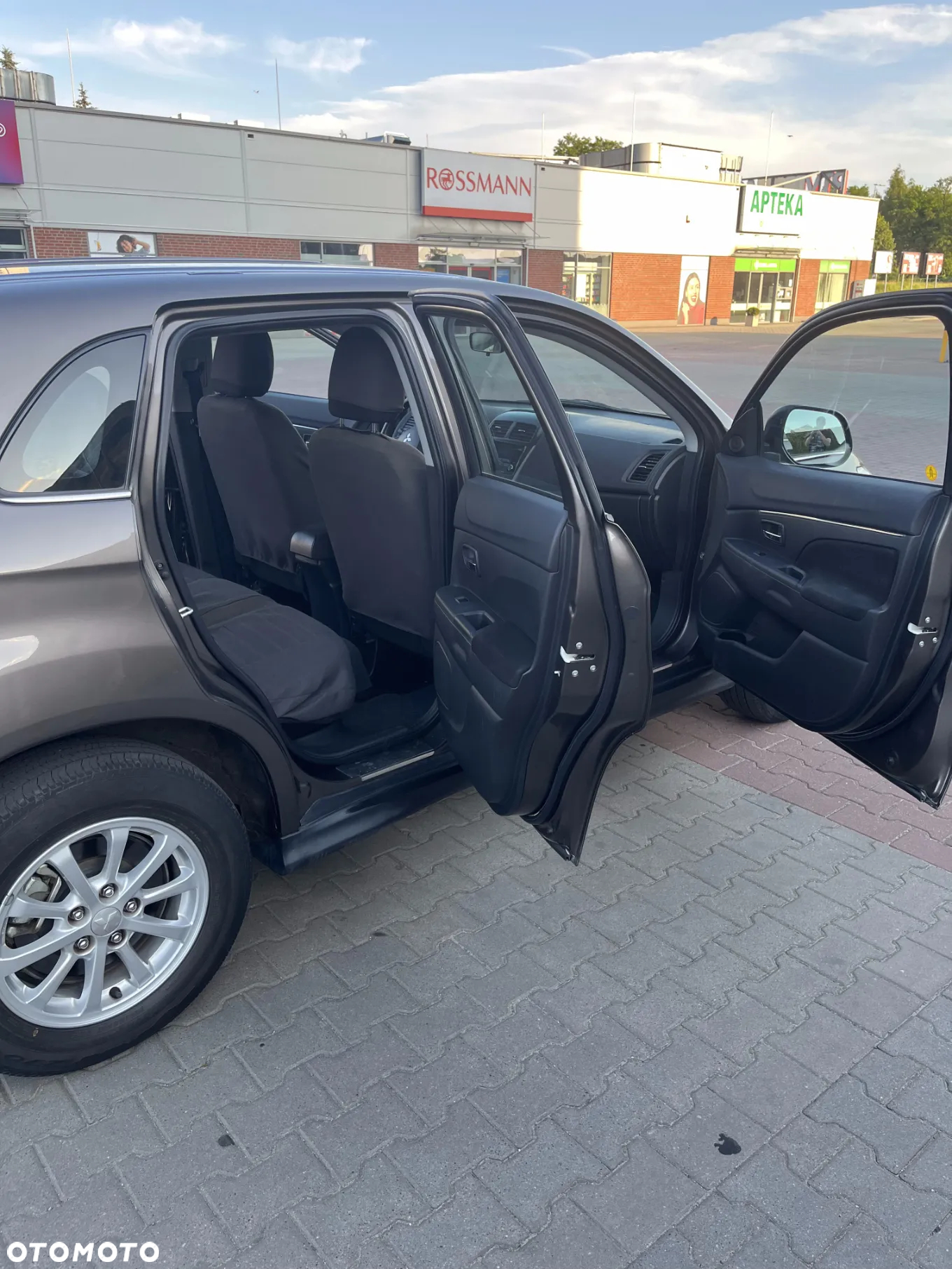 Mitsubishi ASX - 10