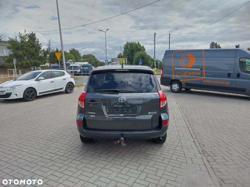 Toyota RAV4 2.2 D-4D 4x4 - 7