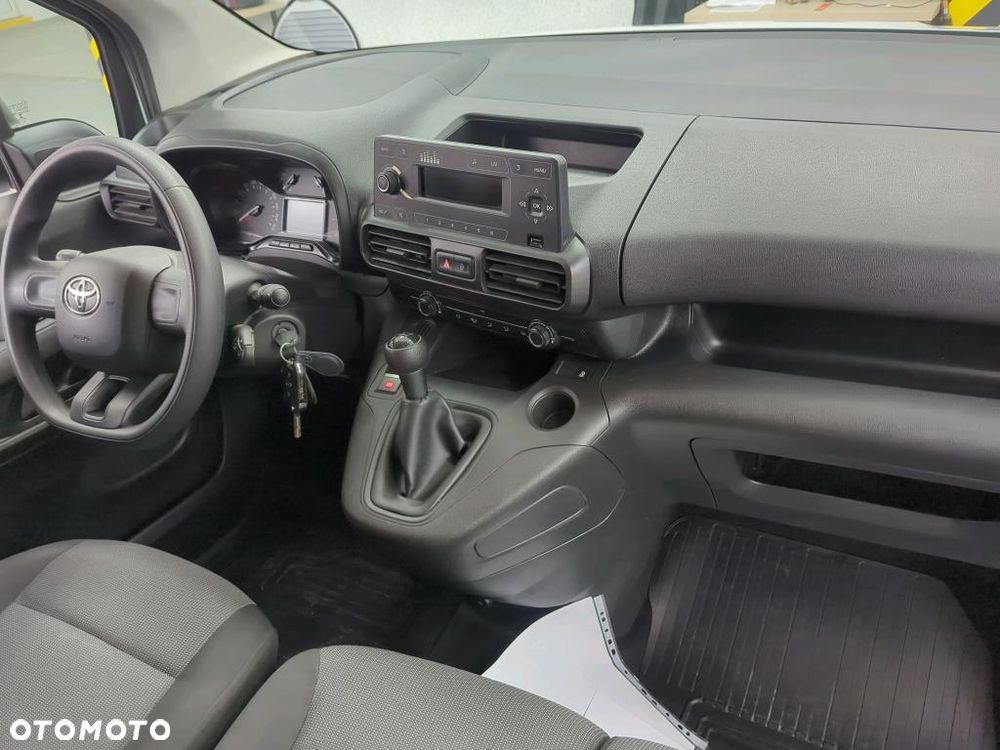 Toyota Proace City Furgon - 13