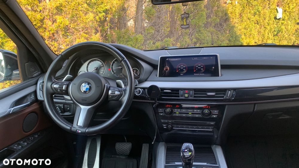 BMW X5 M M50d - 25