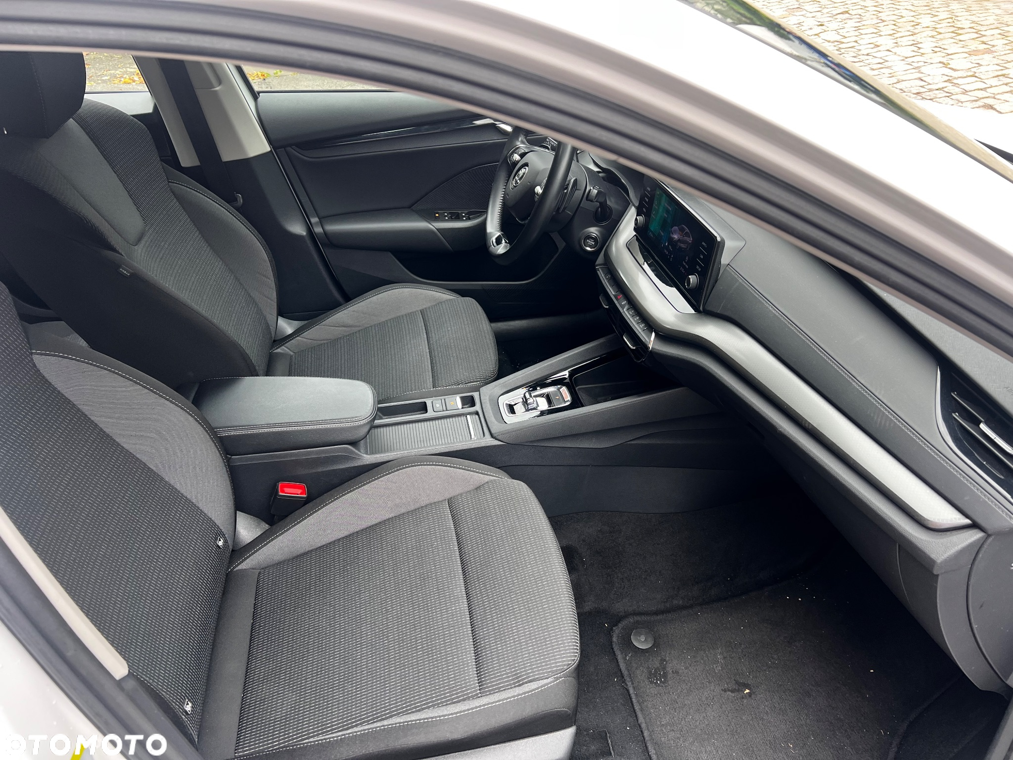 Skoda Octavia 2.0 TDI DSG Ambition - 9
