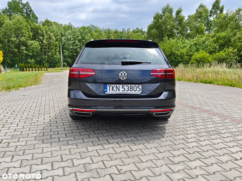 Volkswagen Passat - 4