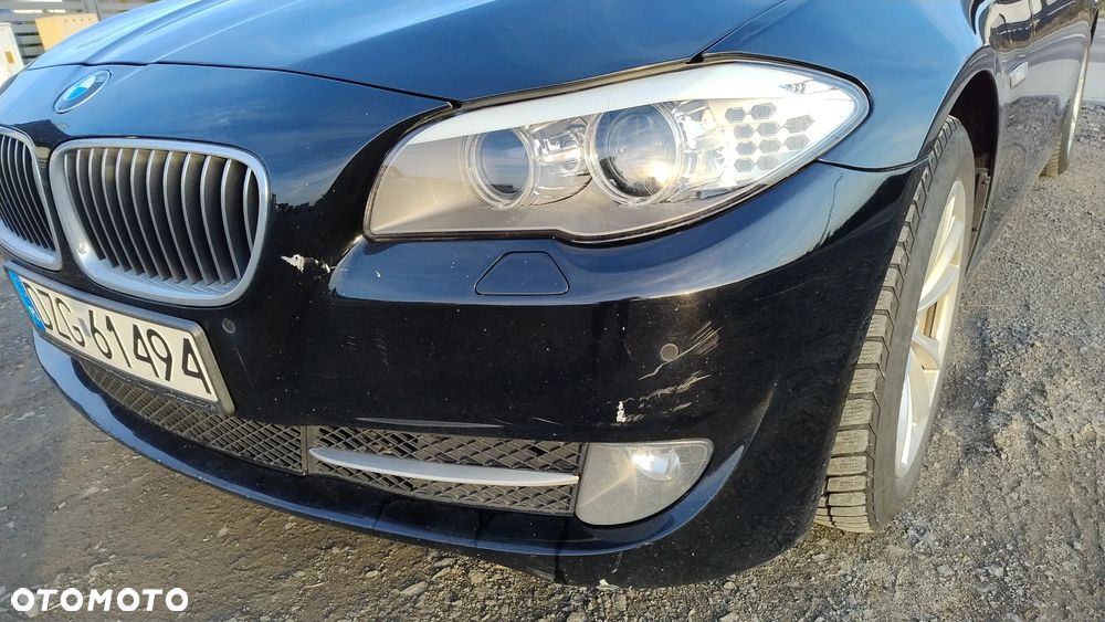 BMW Seria 5 525d xDrive - 6