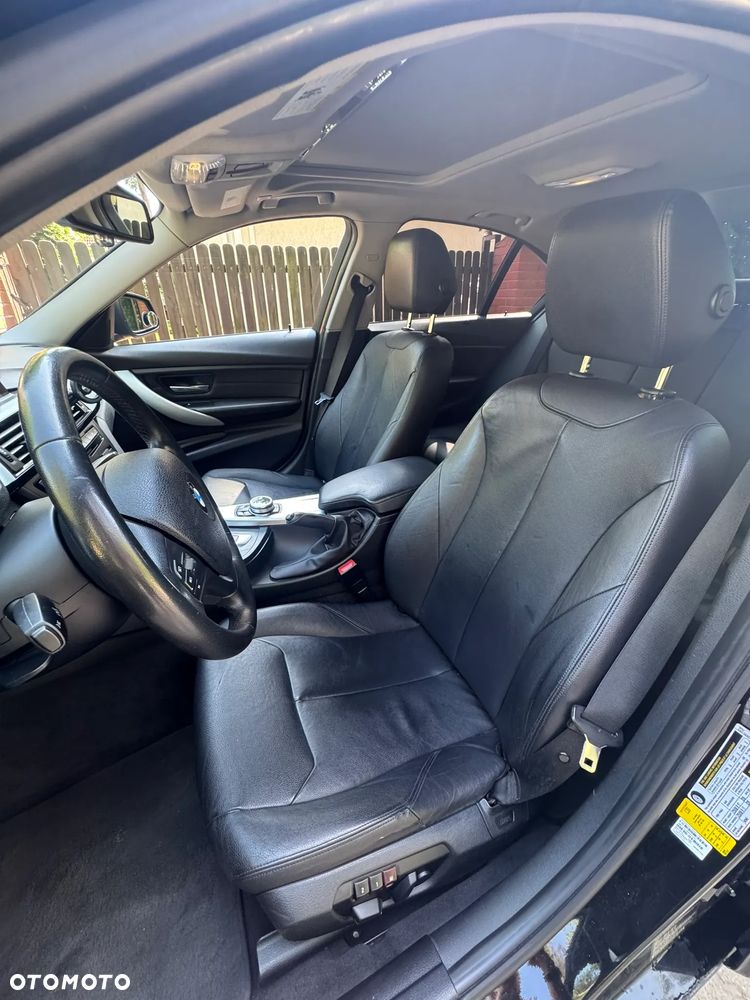 BMW Seria 3 328i - 15