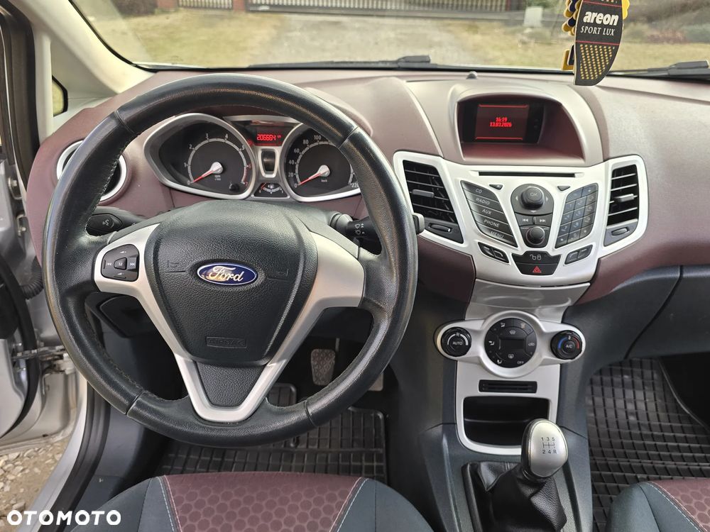 Ford Fiesta 1.4 Titanium - 14