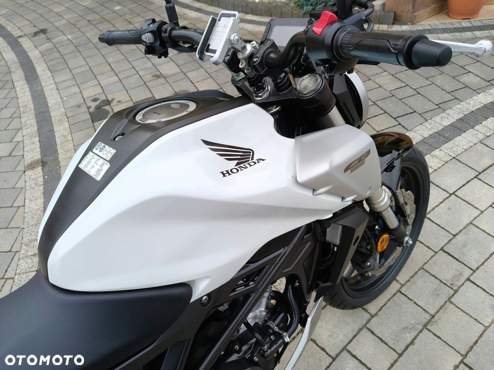 Honda CB - 8