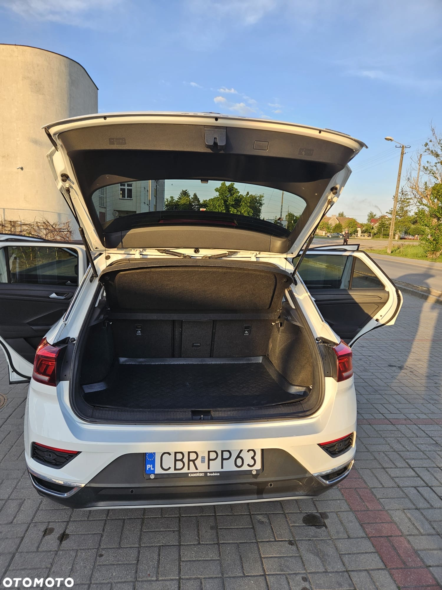 Volkswagen T-Roc 2.0 TDI SCR 4MOTION DSG ACTIVE - 28