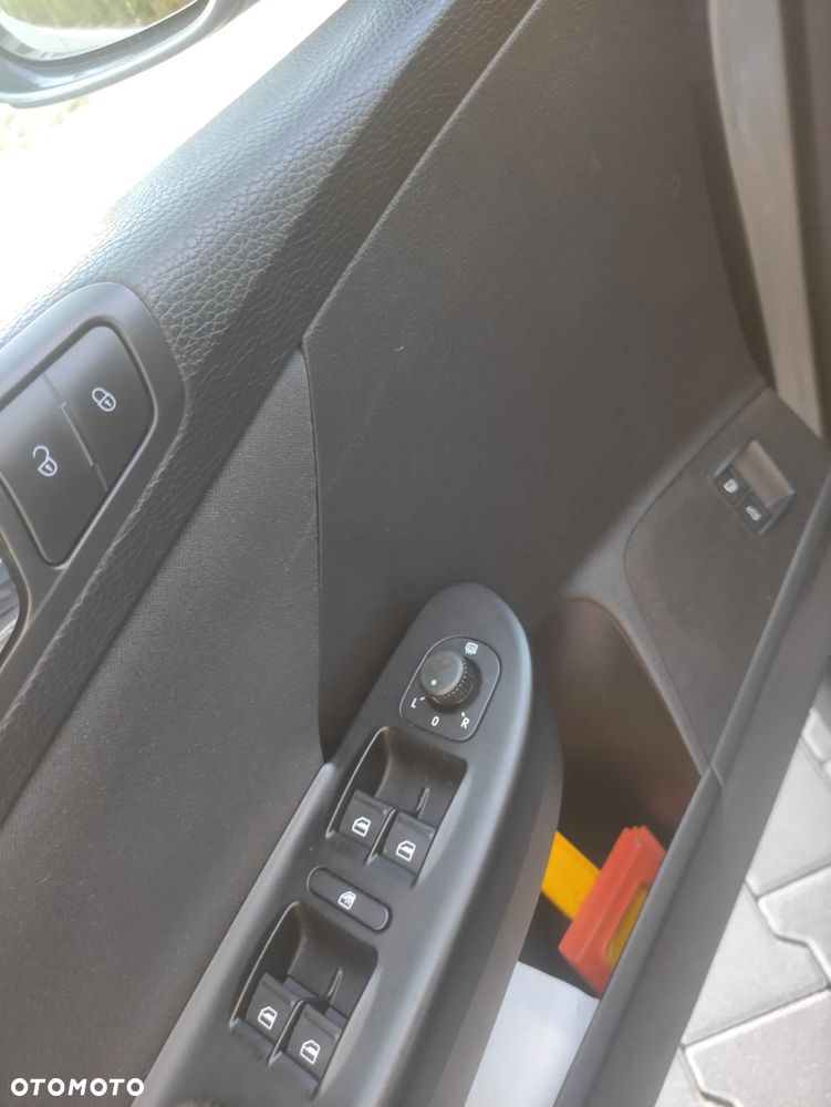 Volkswagen Passat 2.0 TDI Comfortline - 13