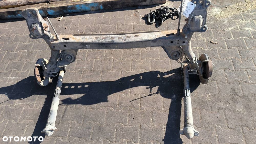 BELKA / SANKI TYŁ SKODA OCTAVIA III - 1