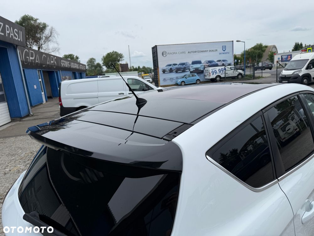 Ford Kuga 2.0 TDCi 2x4 SYNC - 11