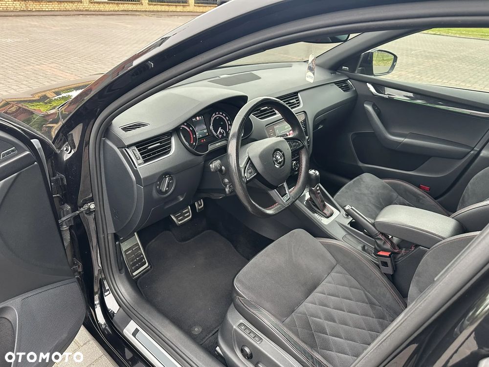 Skoda Octavia 2.0 TSI RS Challenge 245 DSG - 11