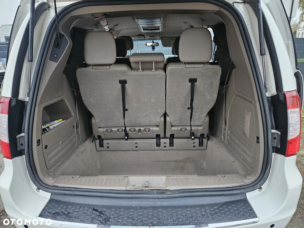 Chrysler Town & Country 3.6 Touring - 10
