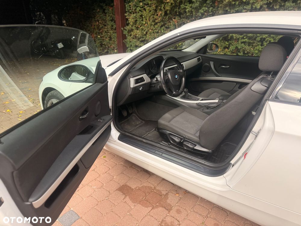 BMW Seria 3 320i - 6