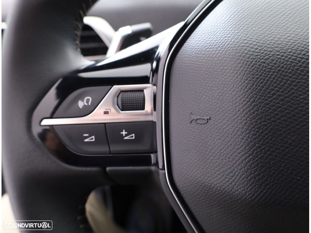 Peugeot 5008 1.2 PureTech Allure Pack EAT8 - 34