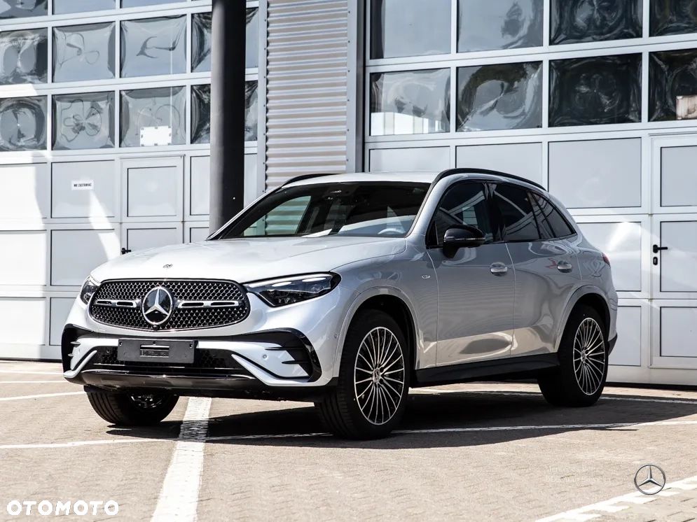 Mercedes-Benz GLC 300 e 4-Matic AMG Line - 2