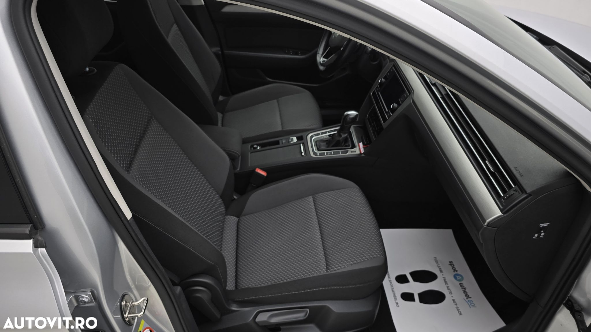 Volkswagen Passat 2.0 TDI DSG Advance - 19