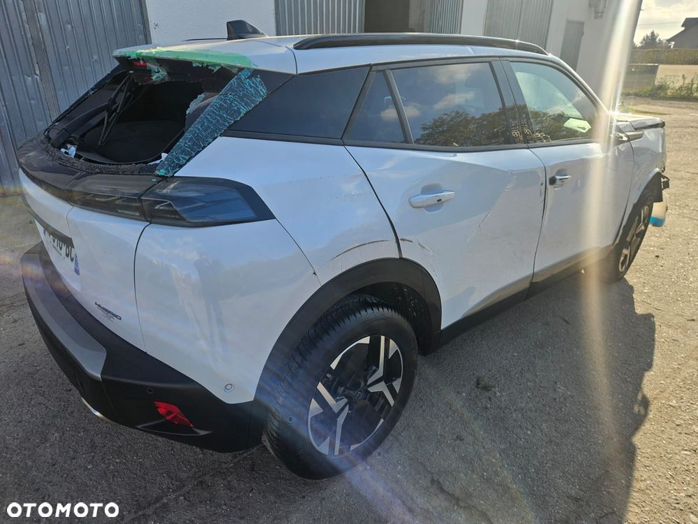 Peugeot 2008 - 8