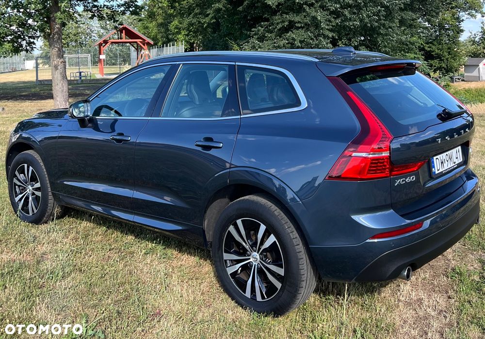 Volvo XC 60 B4 D AWD Momentum - 3