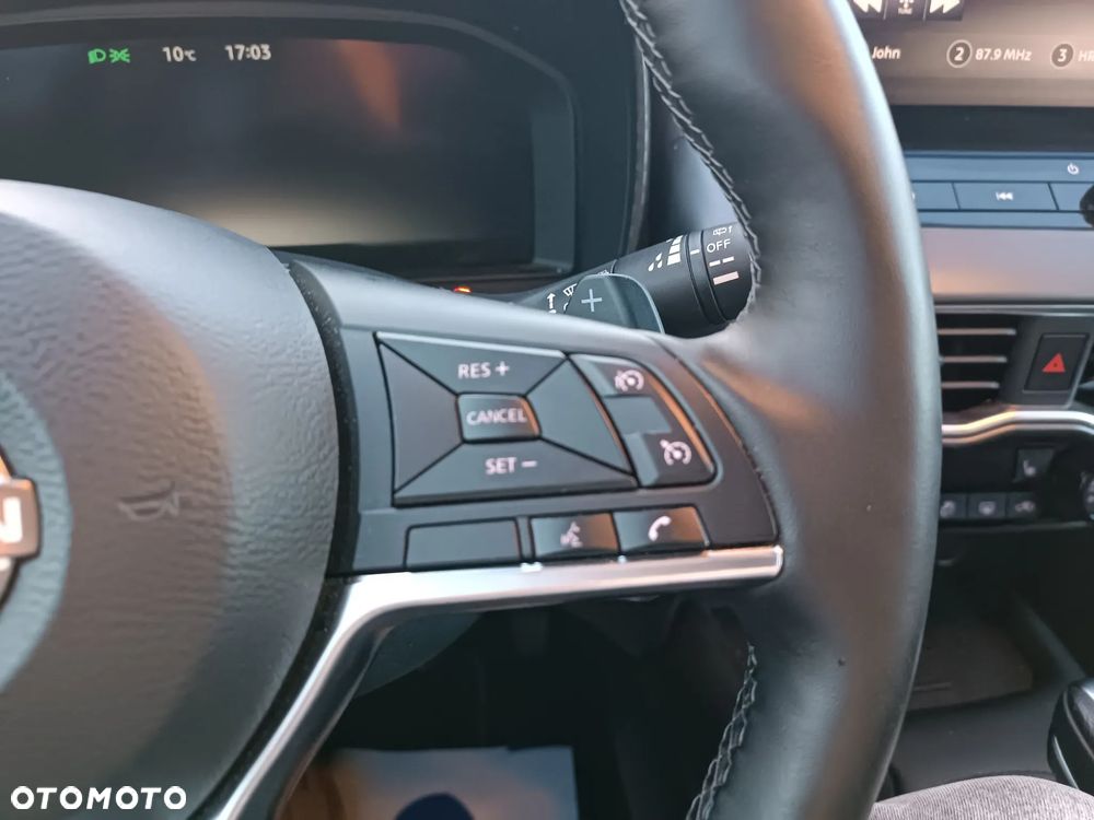 Nissan Juke 1.0 DIG-T N-Connecta DCT - 10
