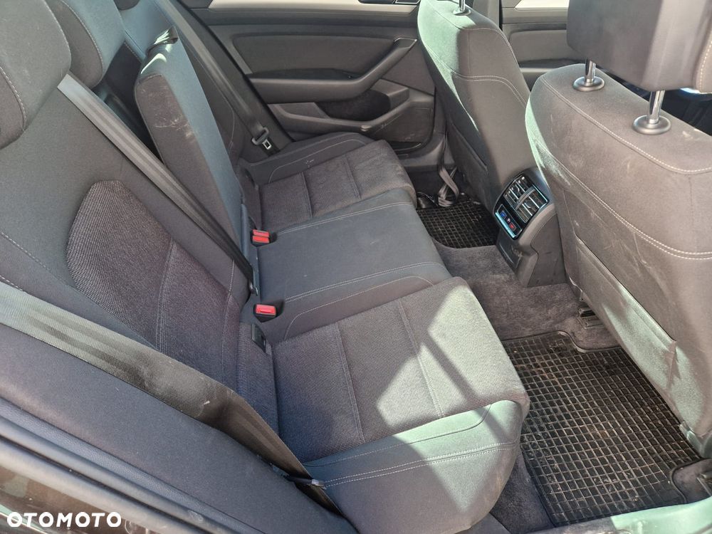 Volkswagen Passat Variant 2.0 TDI SCR Comfortline - 17