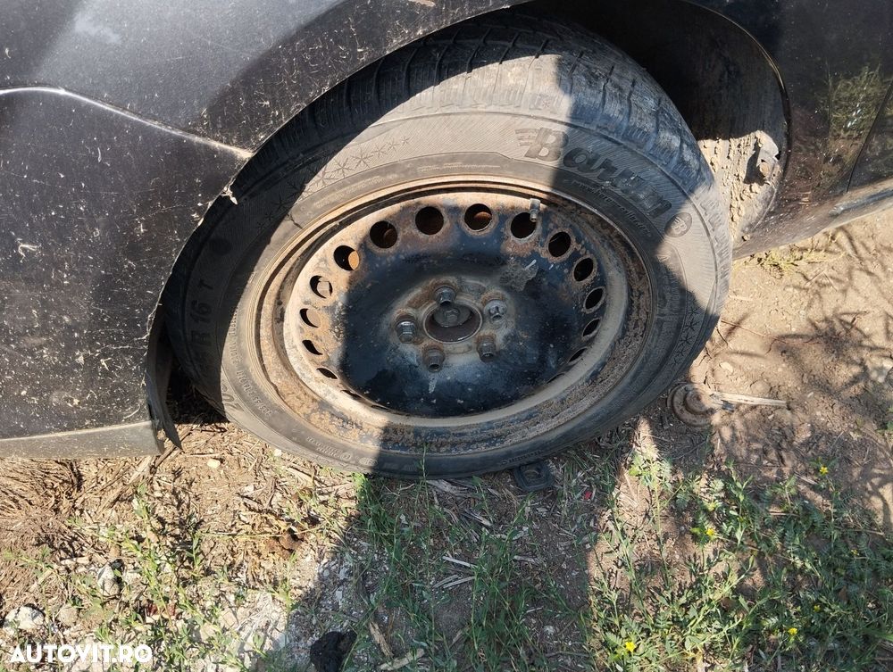 Dezmembrari  Ford FOCUS Mk 2  2004  > 2012 2.0 TDCi Motorina - 2