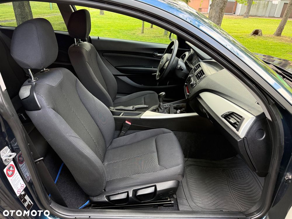 BMW Seria 1 114i - 25