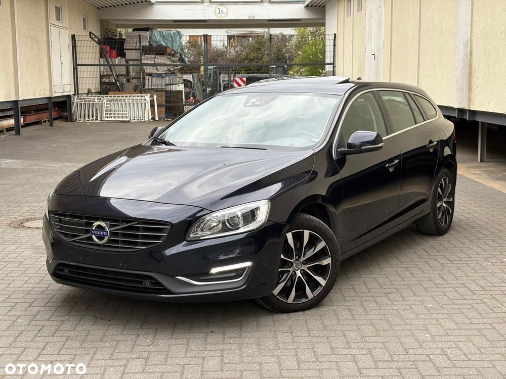 Volvo V60 D3 Summum - 2