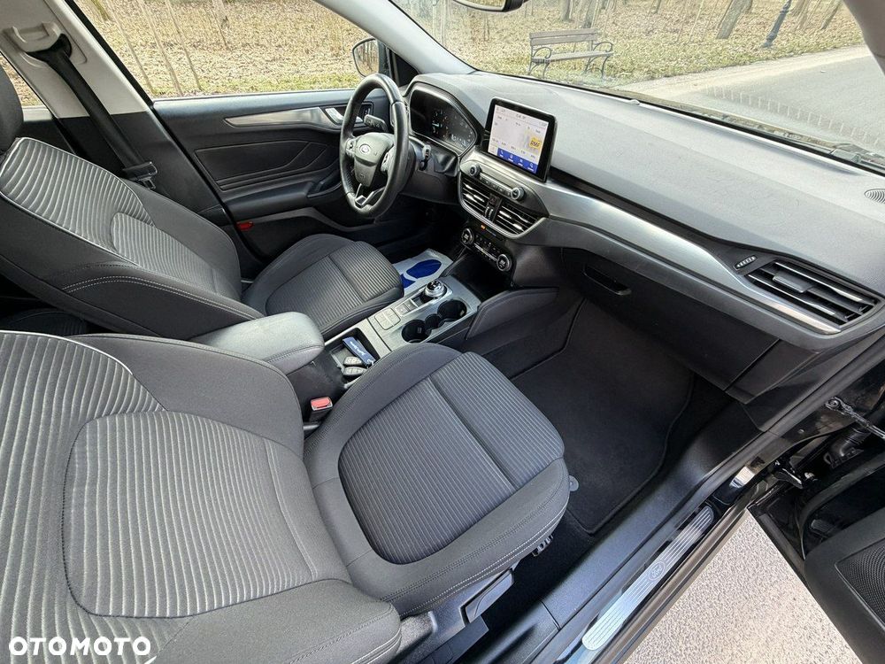 Ford Focus - 33