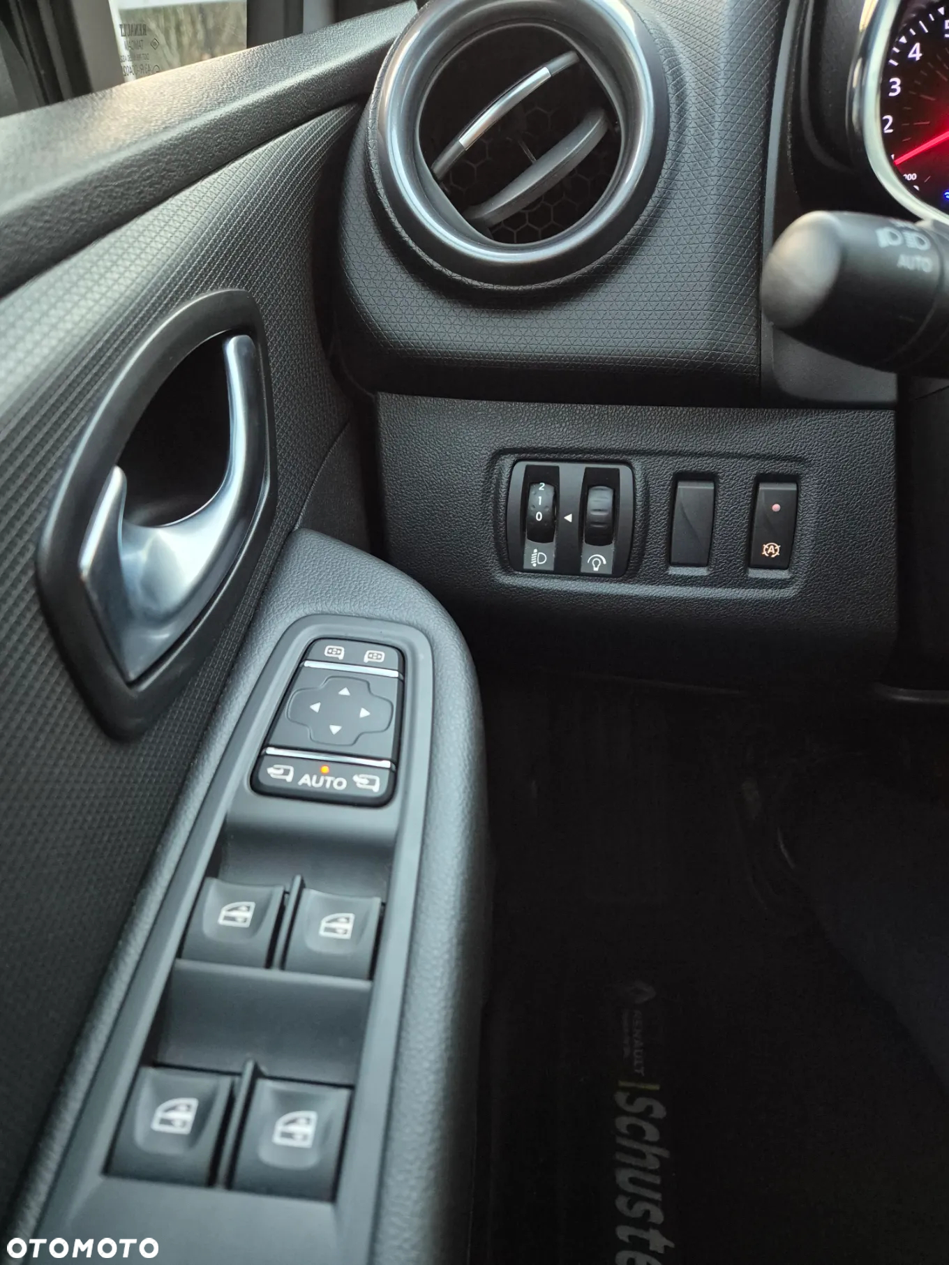 Renault Clio Grandtour (Energy) TCe 90 Start & Stop LIMITED - 21