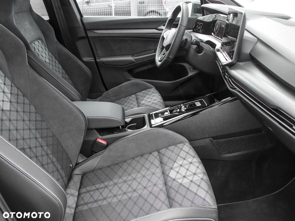 Volkswagen Golf - 13