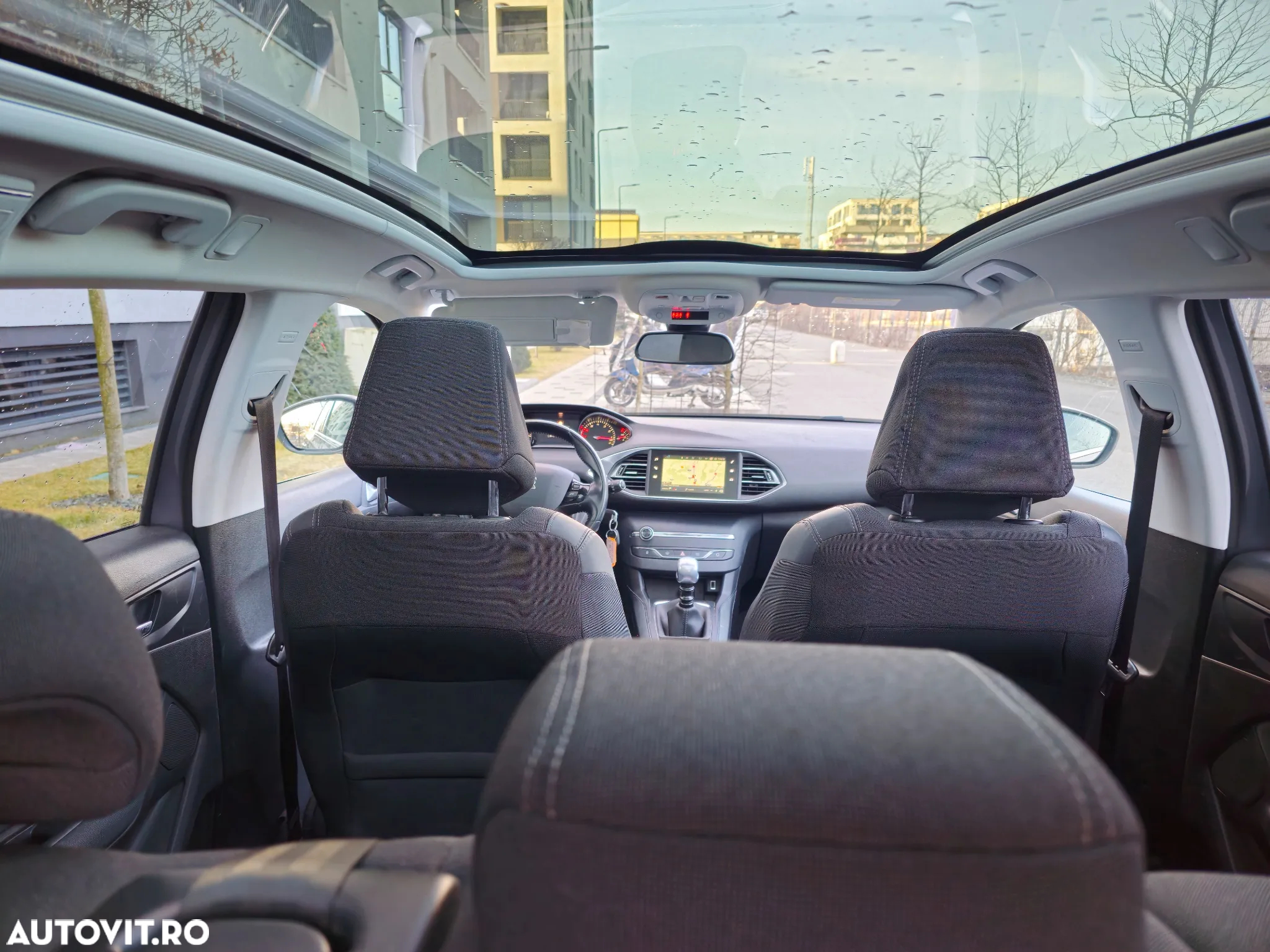 Peugeot 308 - 8