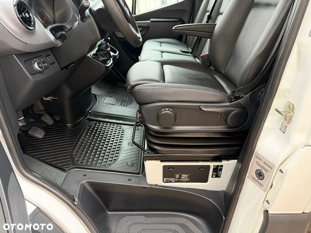 Mercedes-Benz Sprinter 516 Bliźniaki Izoterma Winda - 20