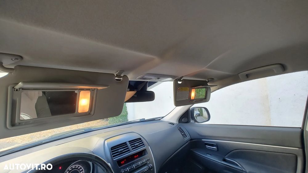 Mitsubishi Asx 2010 photo 5