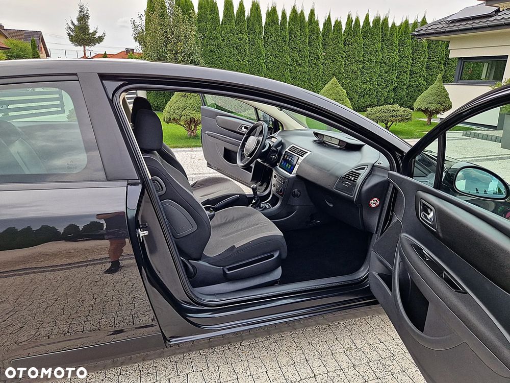 Citroën C4 1.4 16V Advance - 10