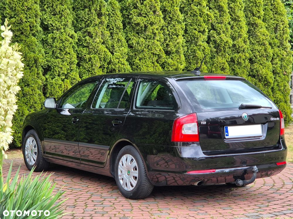 Skoda Octavia 1.6 TDI Ambiente - 24
