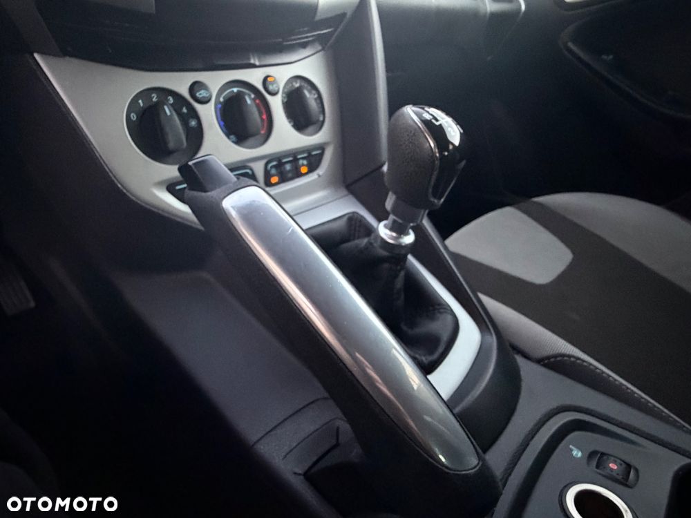 Ford Focus 1.0 EcoBoost Trend Sport - 30